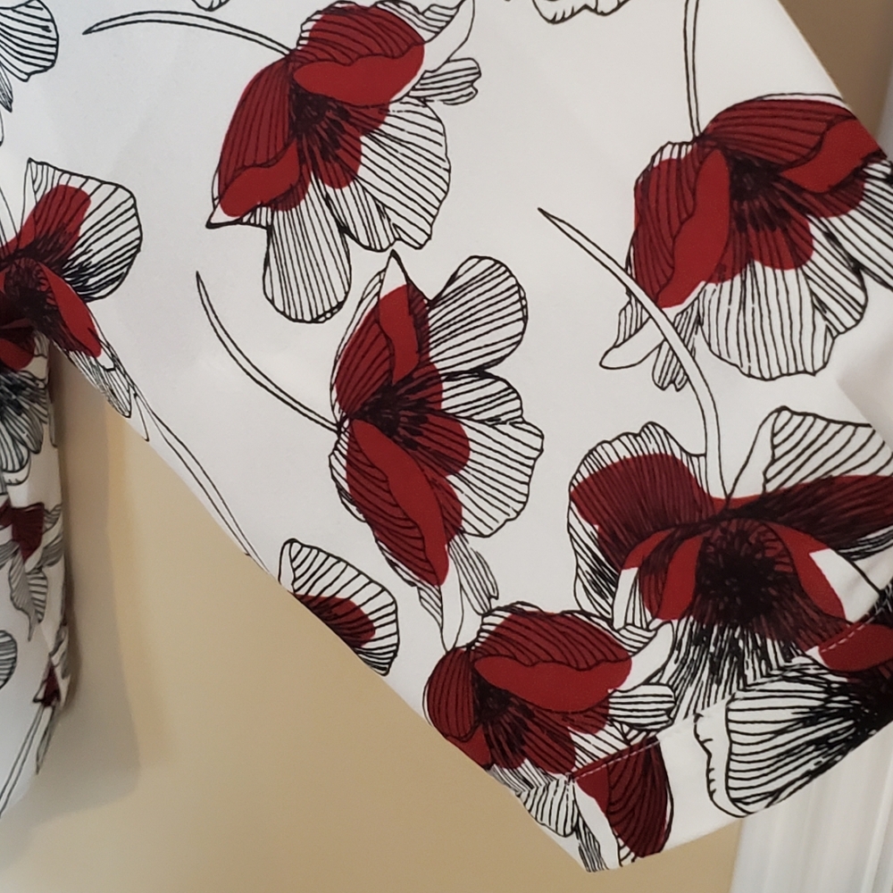Alfani Wrap Front Floral Blouse NWT 24W - Picture 5 of 10